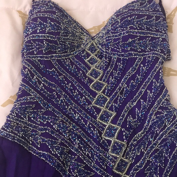 Prom dress - Picture 4 of 8